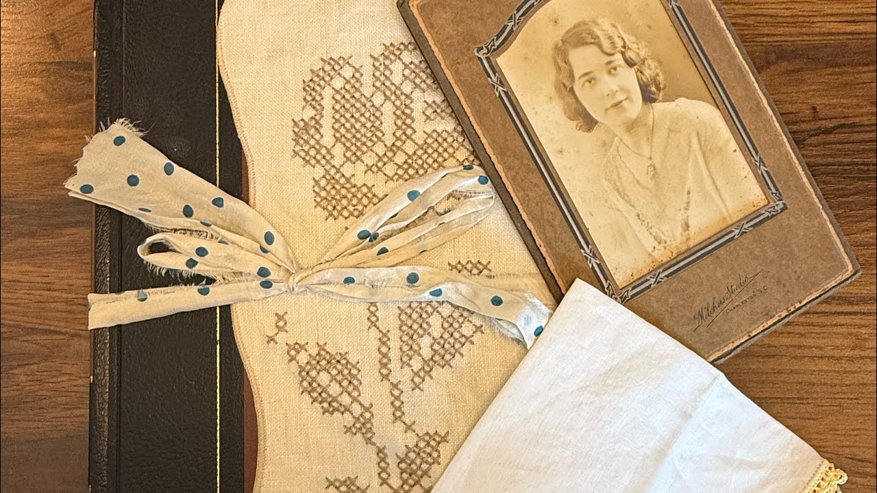 Antique haul and flip through of a hard cover trifold journal.