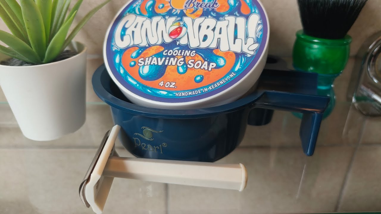 ILKA vintage razor & Cannonball