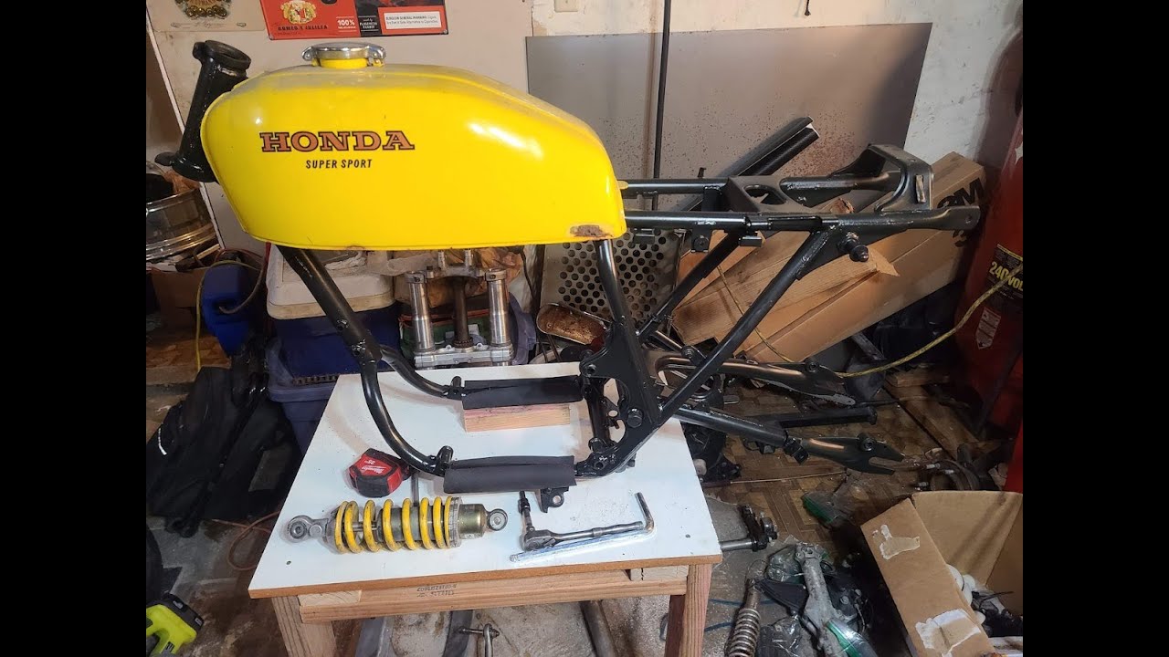 Honda CB400 Cafe racer build frame job
