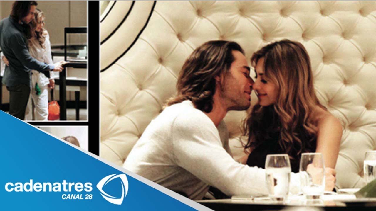 Sebastián Rulli y Araceli Arámbula en el aeropuerto