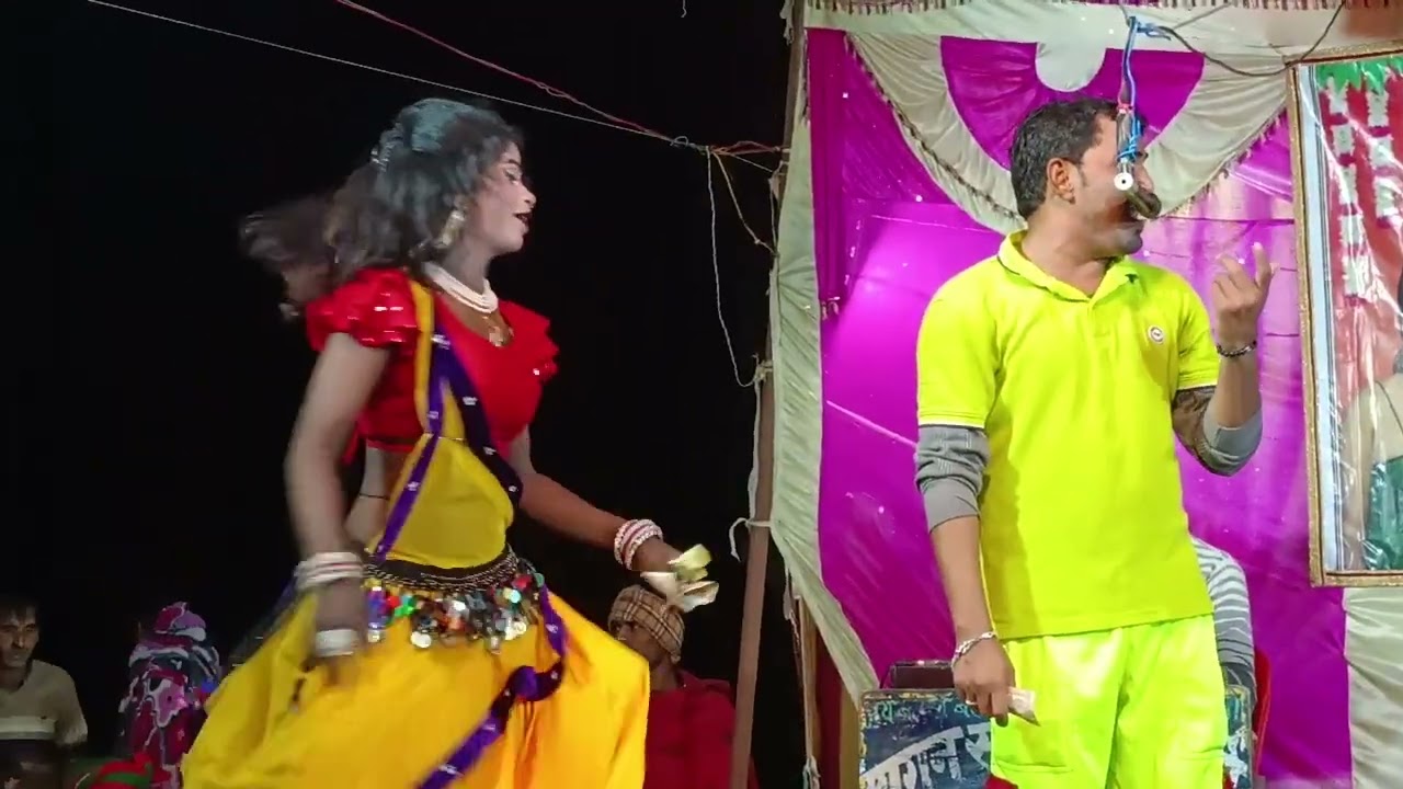 दुर्गेश पांडे की नौटंकी के कलाकार बेहतरीन सॉन्ग प्रस्तुति किया राजा हो तुम्हें कैसे मनाए