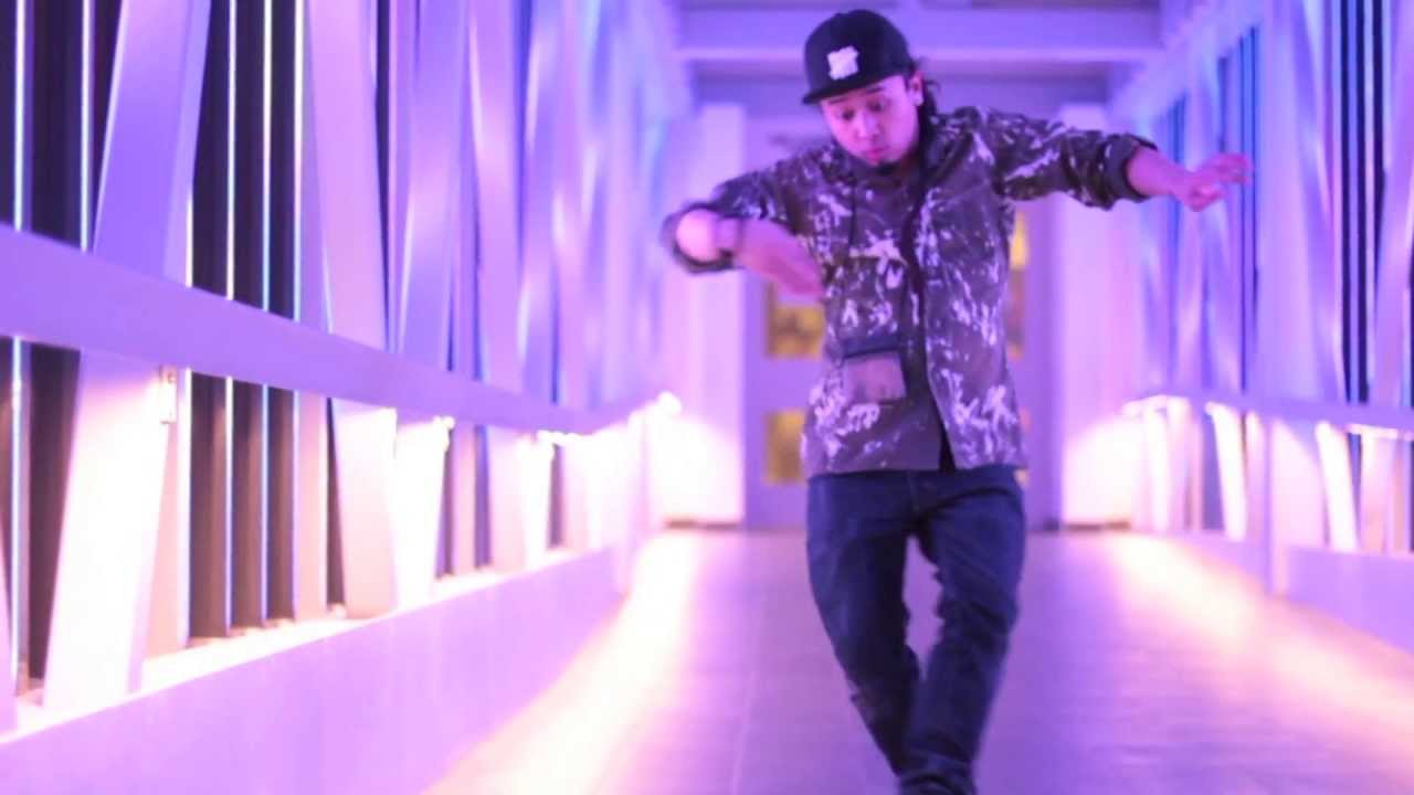 Shawn (The Moon Runners) x Waving & Tutting In 