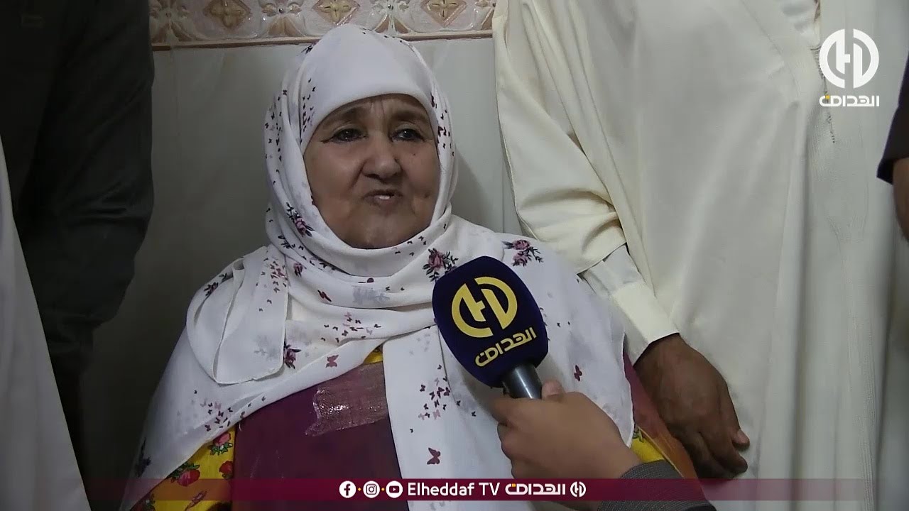 شاهد.. صلاة العيد وتهاني المواطنين ببلدية الرويسات بورقلة