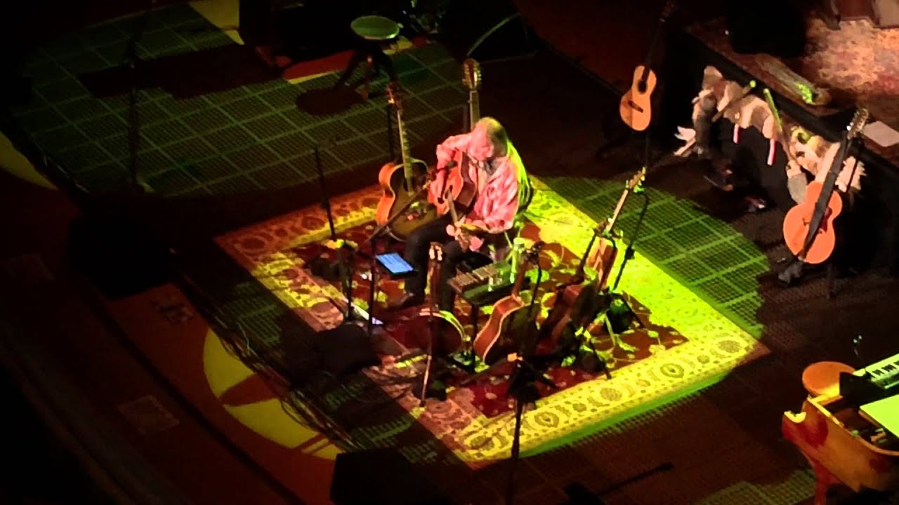 Neil Young Academy of Music Philadelphia 10/8/14 Heart of Gold Live