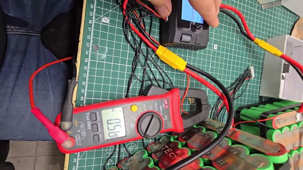 toolkit rc m8p несправна зарядка, садить 8 банку.