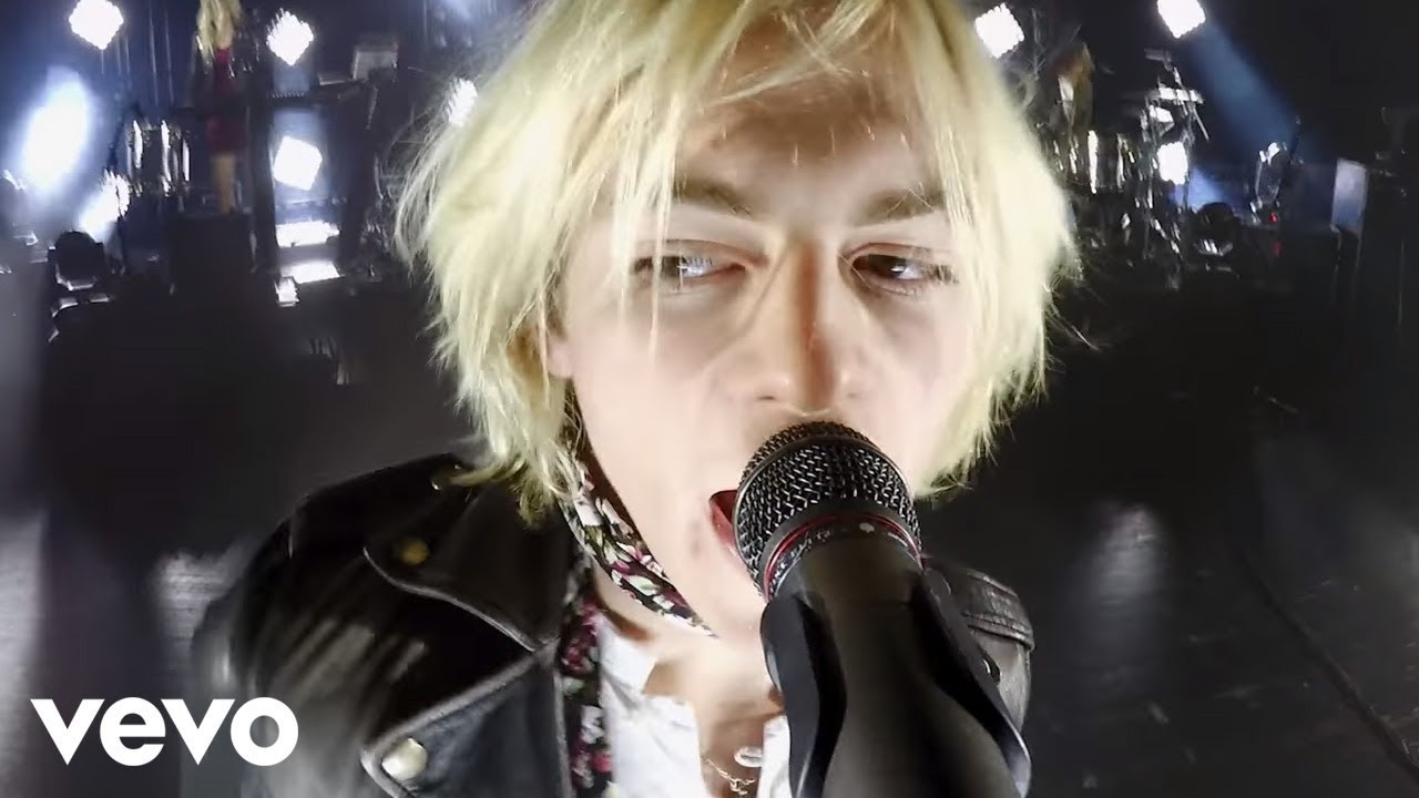 R5 - Dark Side (Official Video)