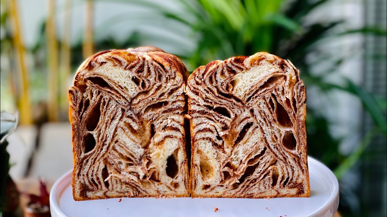 BÁNH MÌ SÔ-CÔ-LA NGÀN LỚP MEN  TỰ  NHIÊN/  SOURDOUGH CHOCOLATE MARBLE SANDWICH BREAD