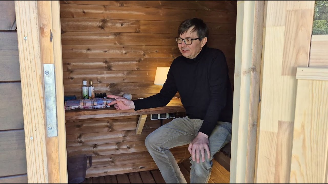 Jak rozpalam piec w saunie ogrodowej i jak ją konserwuje.