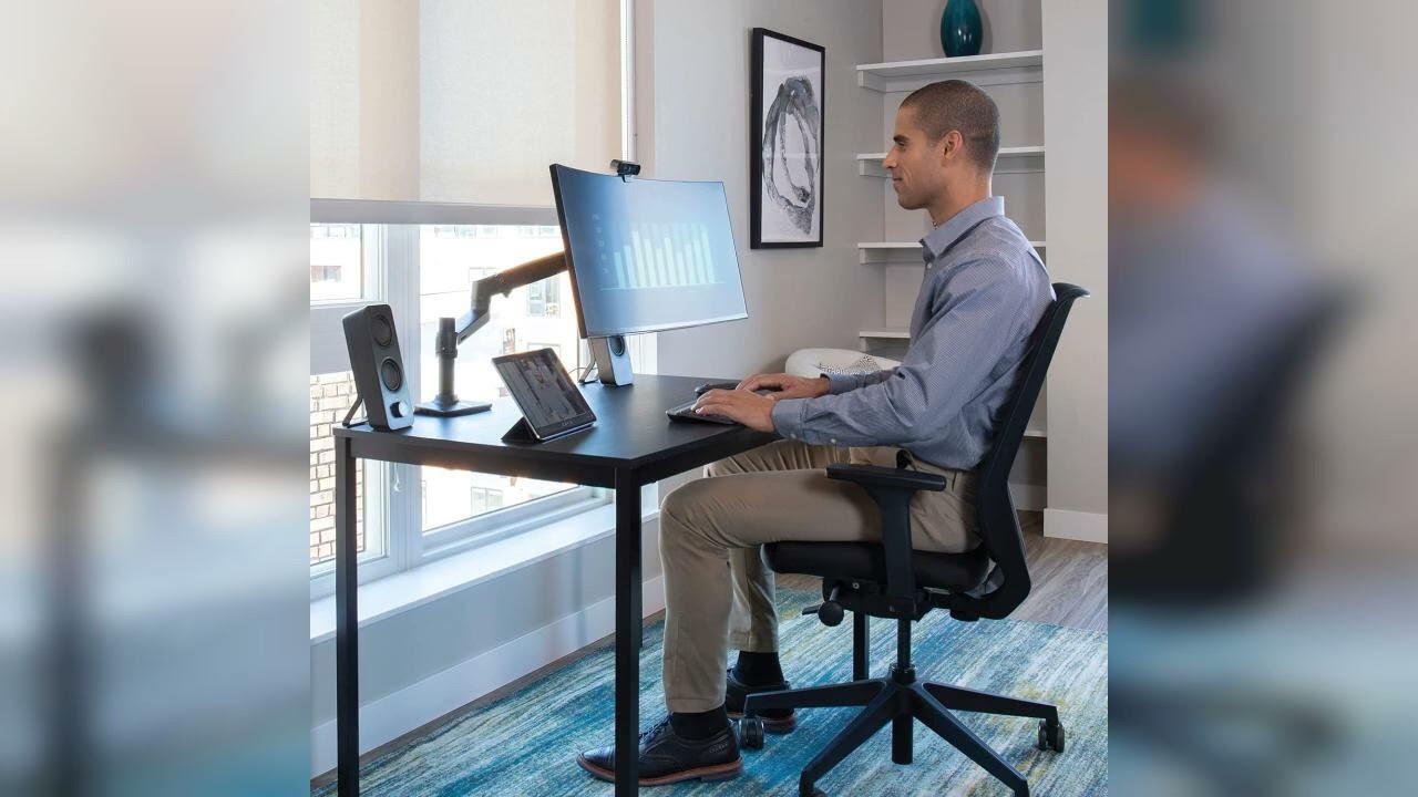 Rezension: ERGOTRON LX Monitor Halterung in Schwarz, Tischbefestigung – Monitor Arm mit patentier...