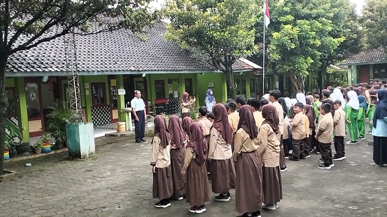 APEL PEMBIASAAN PAGI | MENYANYIKAN LAGU KEBANGSAAN INDONESIA RAYA | SD PUNDUNG IMOGIRI 