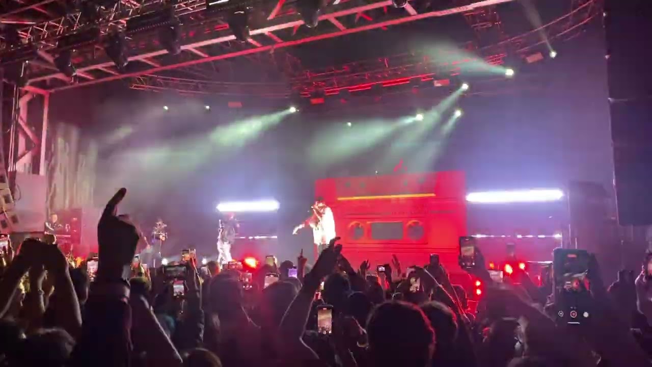 In Italia 2024 - Fabri Fibra Live Feat. Emma Marrone Fabrique Milano 6.12.2025