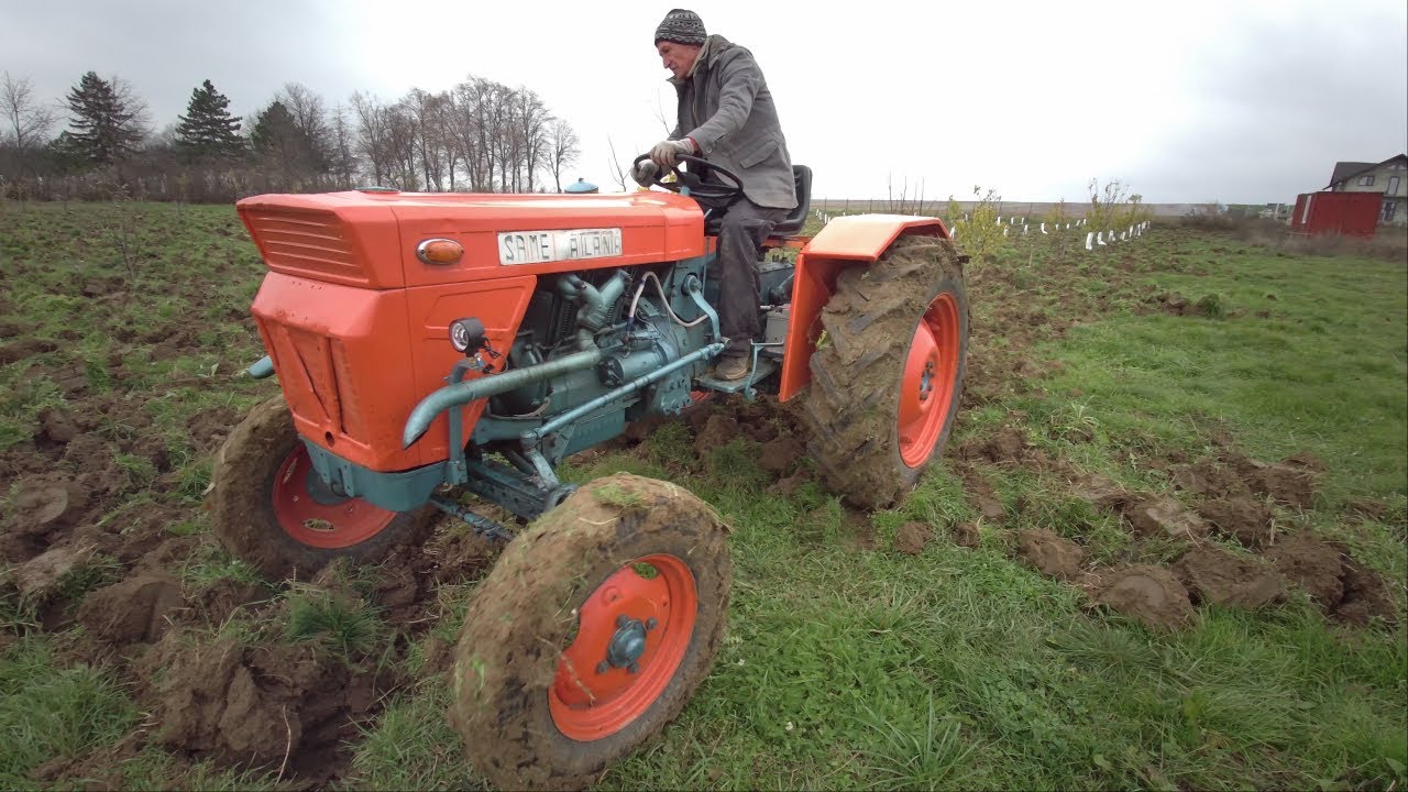 Lucrari de toamna cu rotosapa Tortella 205