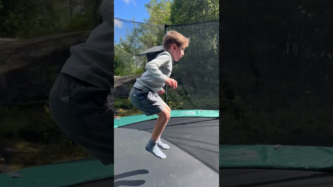 H&ouml;g volt #trampoline #studsmatta #sommar
