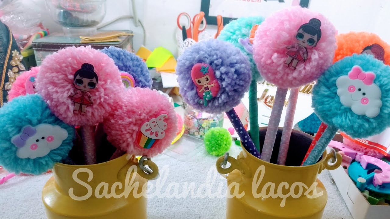 Como Fazer Canetas e Lapis com Pompom e Apliques