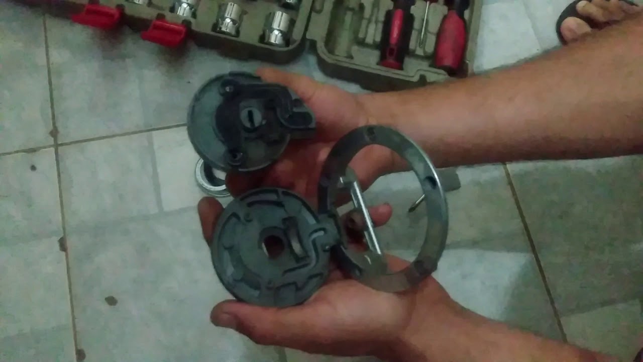 Como desmontar a tampa do tanque da 160