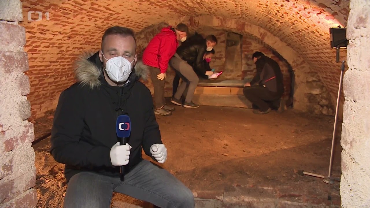 Město Tou&scaron;kov Hrobka report&aacute;ž ČT 20210507