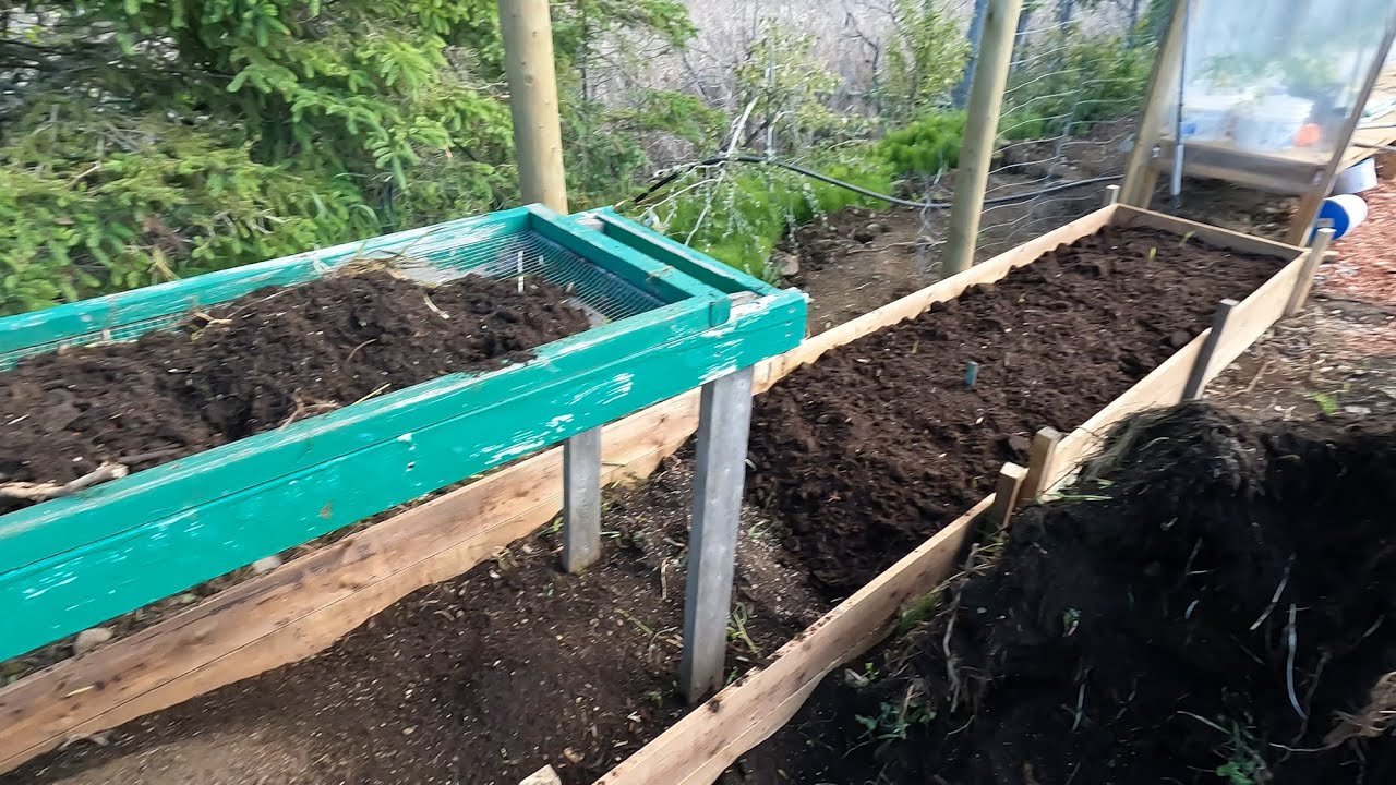 Raised Beds - Screen Soil - Complete Fencing