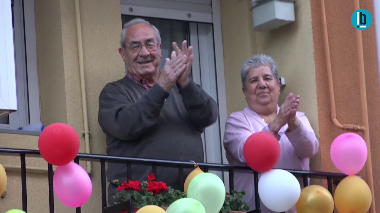Benavente sale al balcón