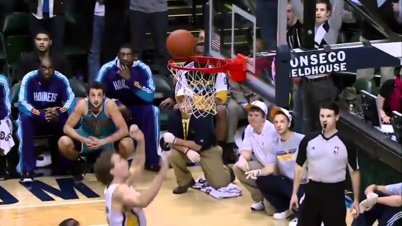 Mike Dunleavy game winning tip vs Hornets (Dec. 20, 2010)