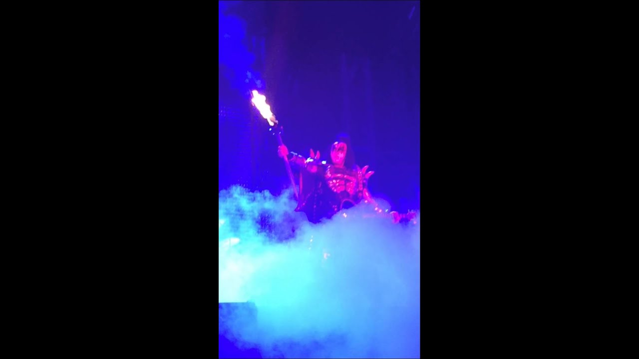 KISS 3/3/2015 Tokyo Dome Firehouse Fire