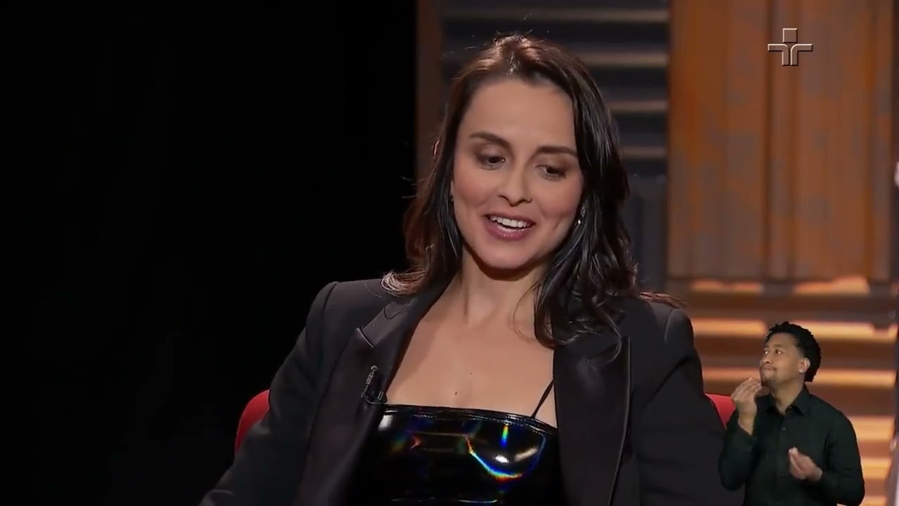 &ldquo;A escrita me traz uma presen&ccedil;a de corpo&rdquo;, afirma Aline Bei