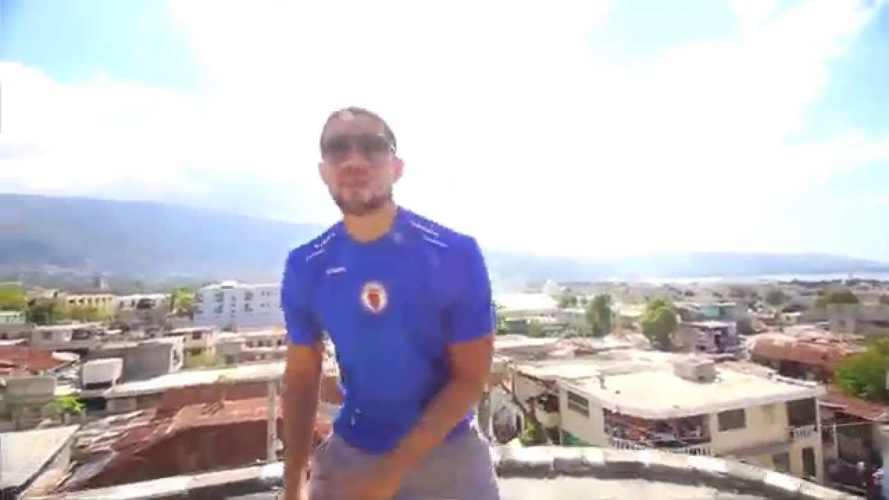 Olivier Martelly Roody Roodboy - Kanaval 2015 Ti Lezanj
