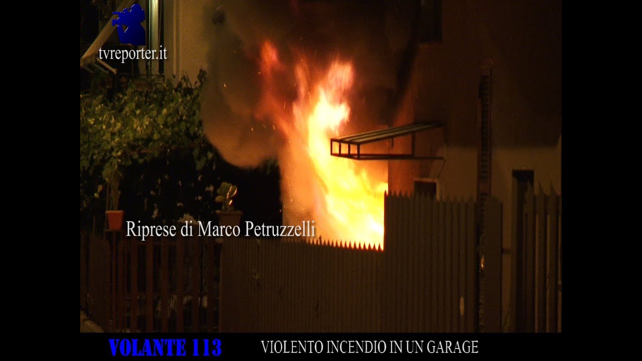 VOLANTE 113: VIOLENTO INCENDIO IN UN GARAGE, PERICOLO PER GLI INQUILINI