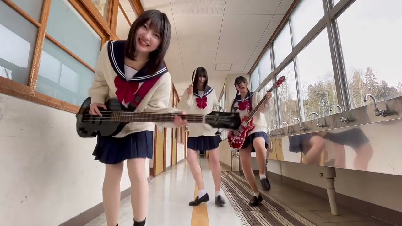 バンドメンバーと学校でBE MY BABYやって停学になりかけた(&bull;ᴗ&bull;; )
