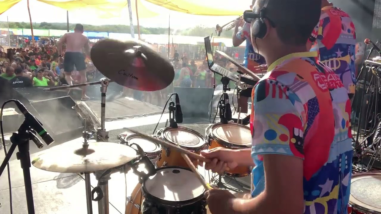Show com Caio Brito Carnaval 2026 em São João Do Jaguaribe CE 