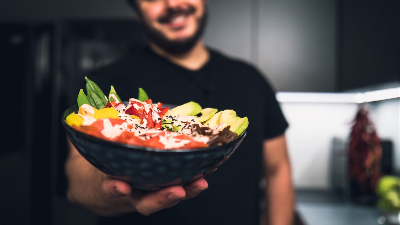 Pok&eacute; bowl, czyli sushi w misce