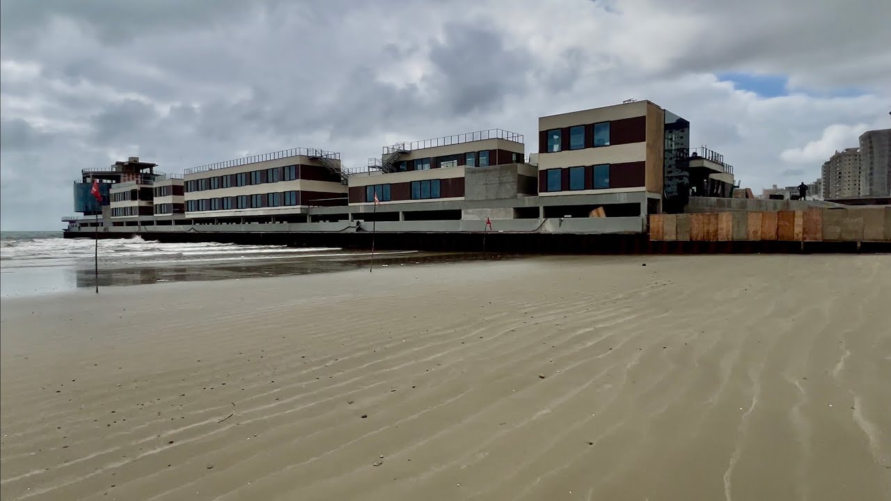 ANDAMENTO DA OBRA DO MAIOR PÍER DA AMÉRICA LATINA EM MEIA PRAIA ITAPEMA SC 