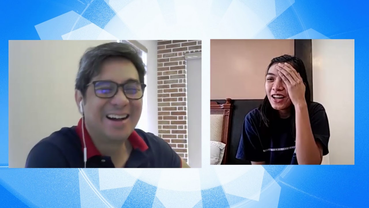 PBB 10: Direk Lauren talks to Alyssa Valdez before entering the house.