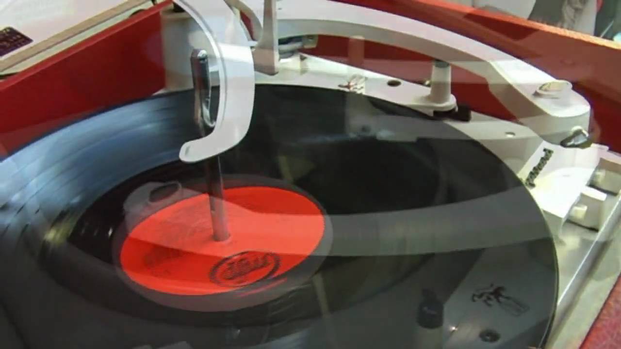 Dansette Hi Fi Model record player with Garrard autochager.mp4