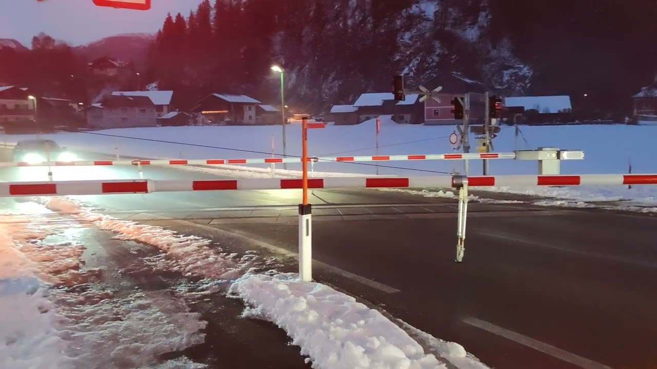 Bahnübergang Bad Goisern | 16.01.22 17:14-17:15
