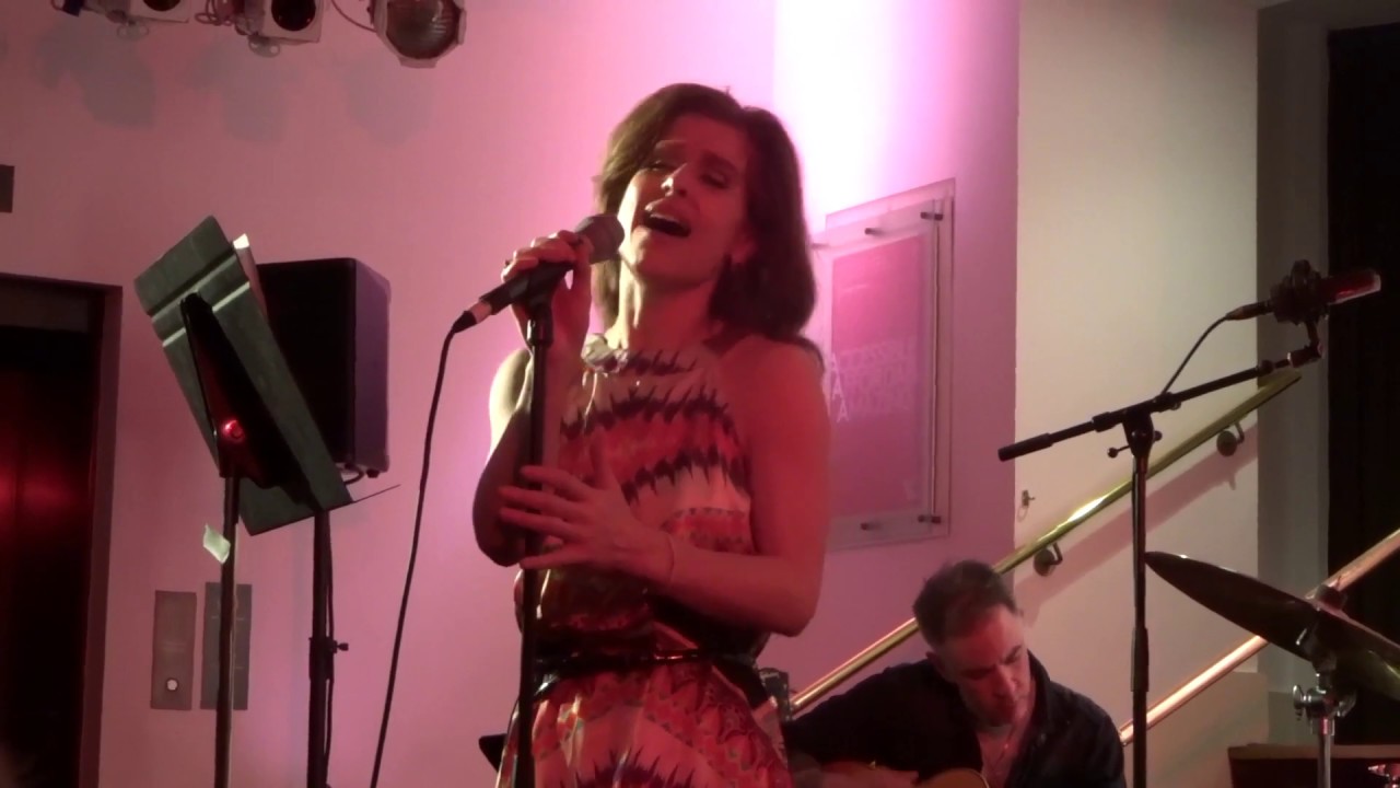Cassidy Janson - That's The Way It Is (Stripped version, London Coliseum 9.02.20)