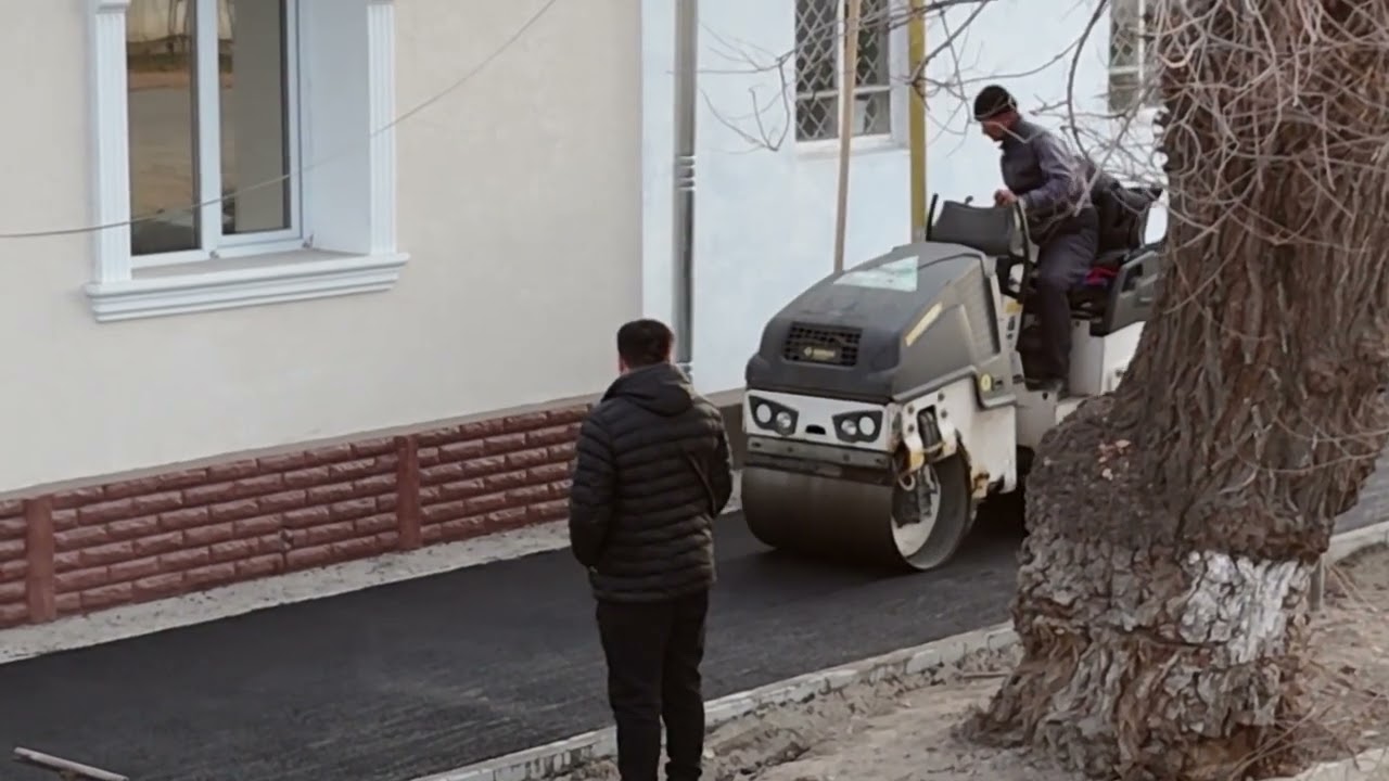 «Арай» жол құрылыс компаниясы  Қойкелді көшесінде жол жөндеу жұмыстарын жүргізуде.