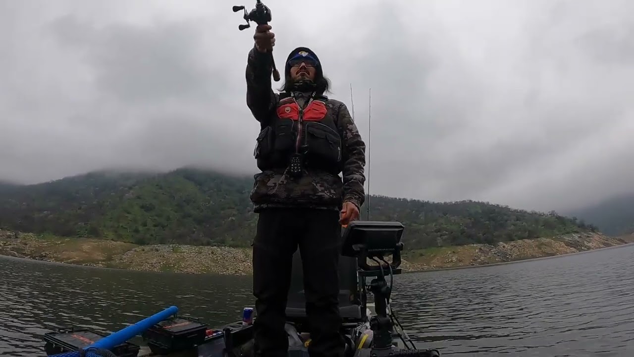 Pine Flat lake winter fishing. (It was freezing 🥶) #fishing #chunkchasers #monsterbass 