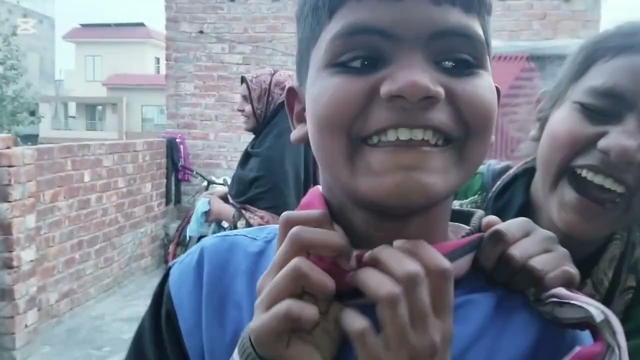 Aj Hum Sub nay khaily game