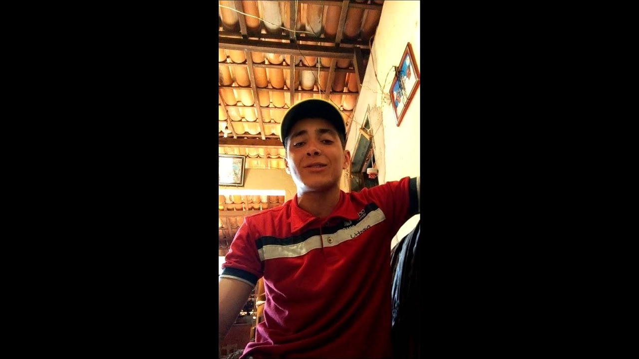 João Marcos aboiador cantando uma linda toada