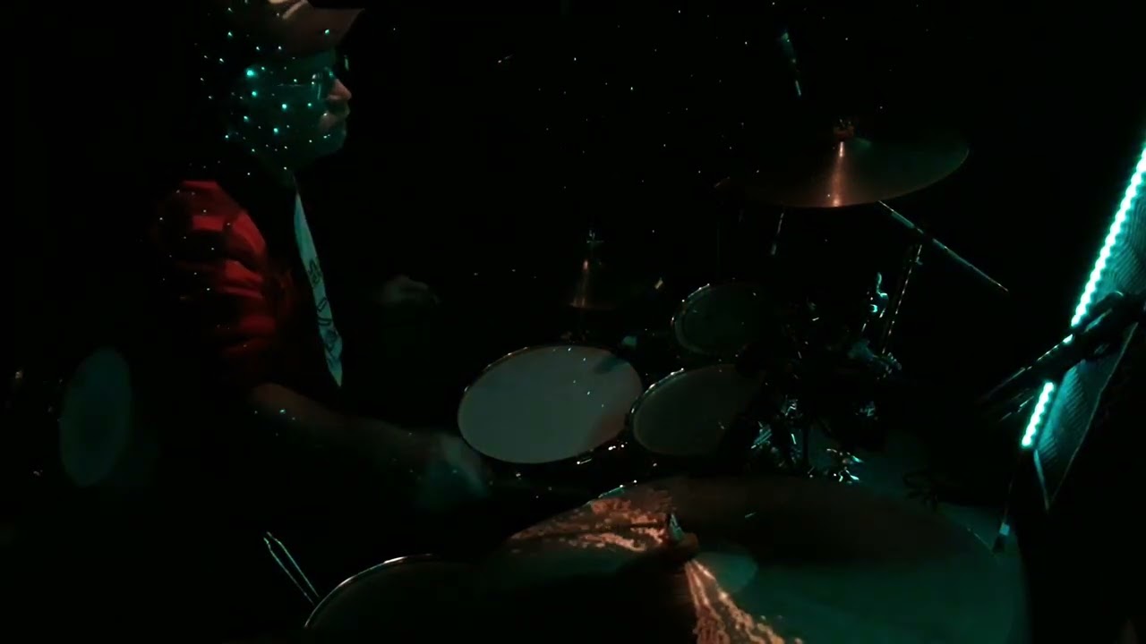 Кавер на барабанах Fly Like an Eagle: #ClassicRockCoversWeek25 @RichRawDawgdrums @KMKanDrum ​