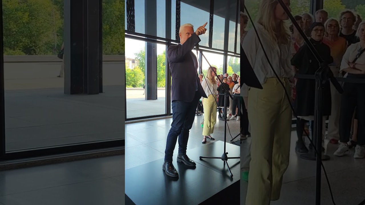 Klaus Biesenbach zur Andy Warhol Ausstellung in der Neuen Nationalgalerie Berlin 2024