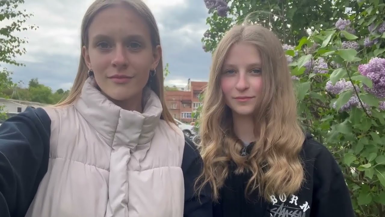 Відеопривітання до Дня матері