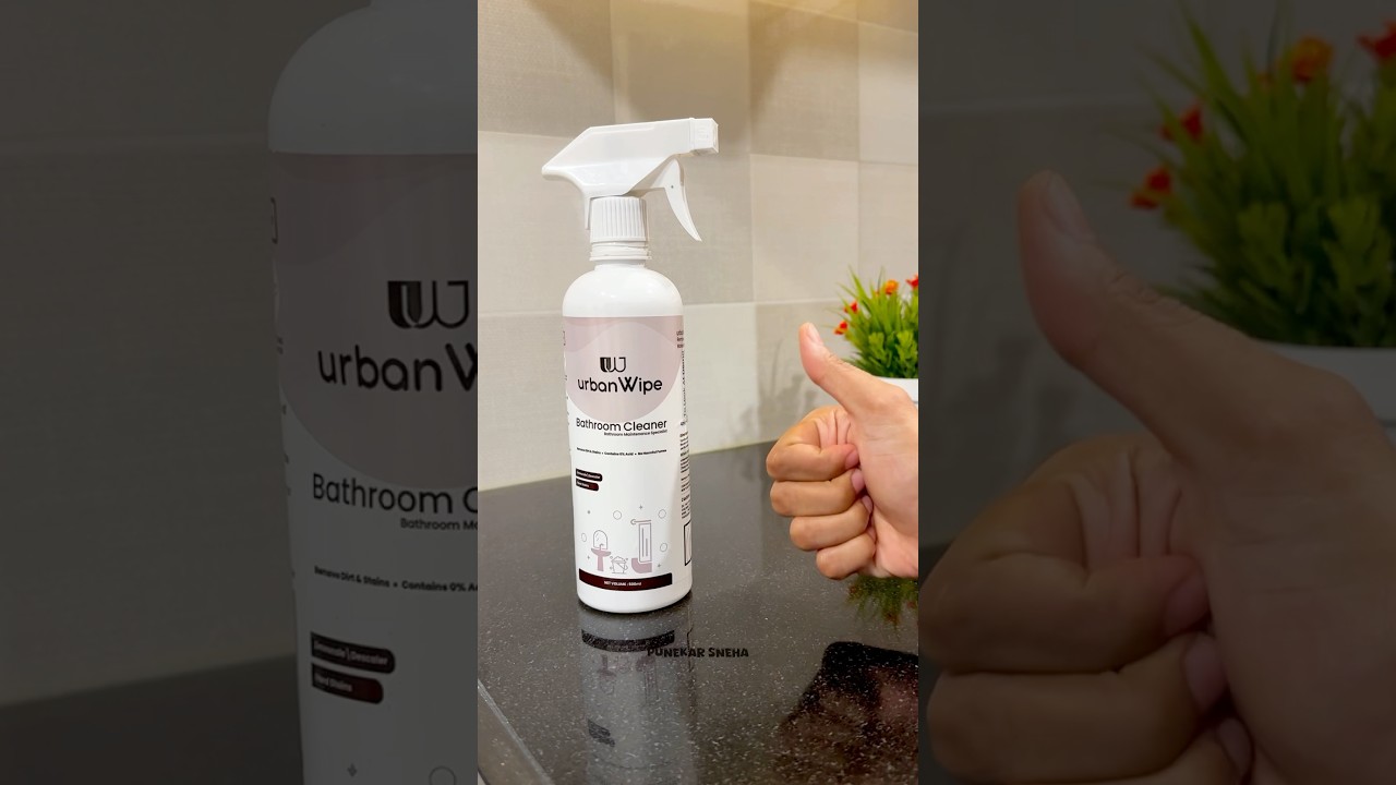 I get a sparkling clean bathroom without harsh chemicals or strong bleach smells. #bathroomcleaning