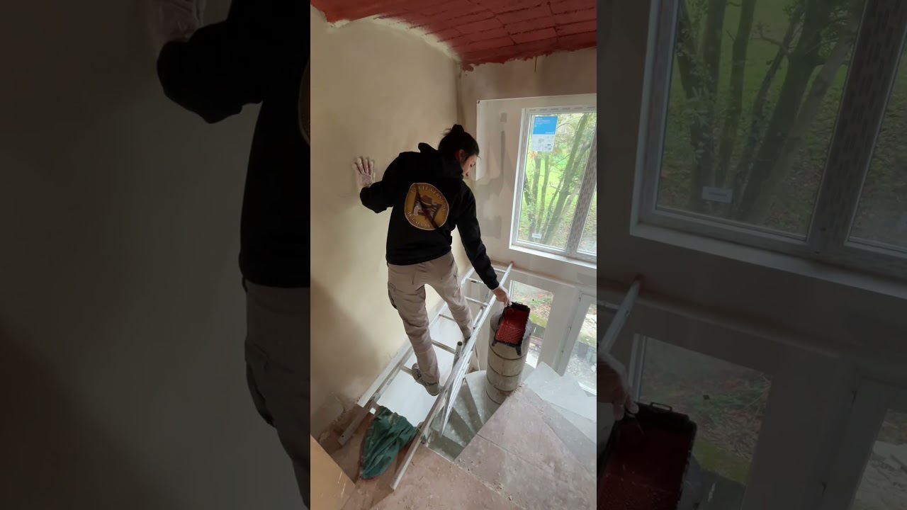 Restauration compl&egrave;te d&rsquo;un plafond vo&ucirc;t&eacute; qui a 150 ans ! Budget : 300&euro;. #reno #renovation #women