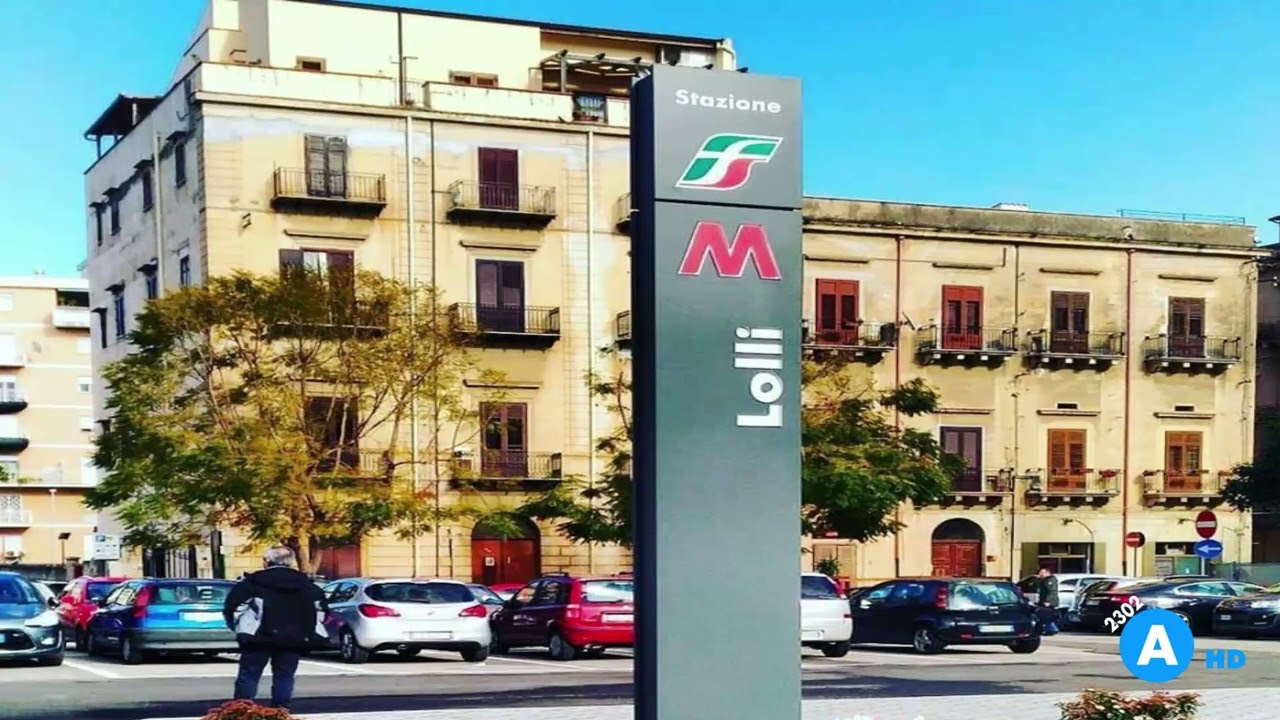 Annunci alla Stazione di Palermo Lolli