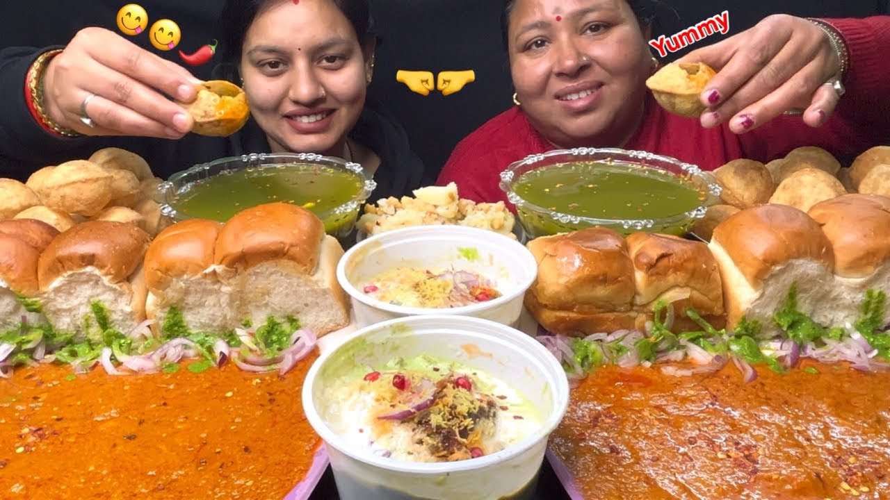 Eating😋Paw Bhaji, Aloo Tikki, Golgapaa Challenge ISaas vs BahuI Street Food ChallengeI Foodie Gd