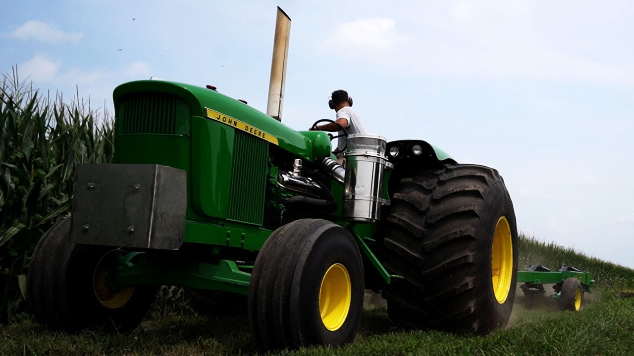 Испытание плуга с тремя John Deere Repowers и универсальным плугом 1150