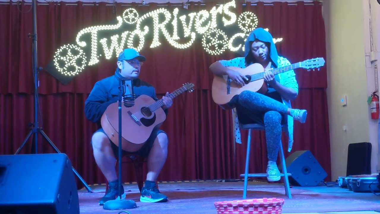 Winter Reign Performs Acoustic Set at Open Mic in Sacramento, Two Rivers Cider, 11/4/2022