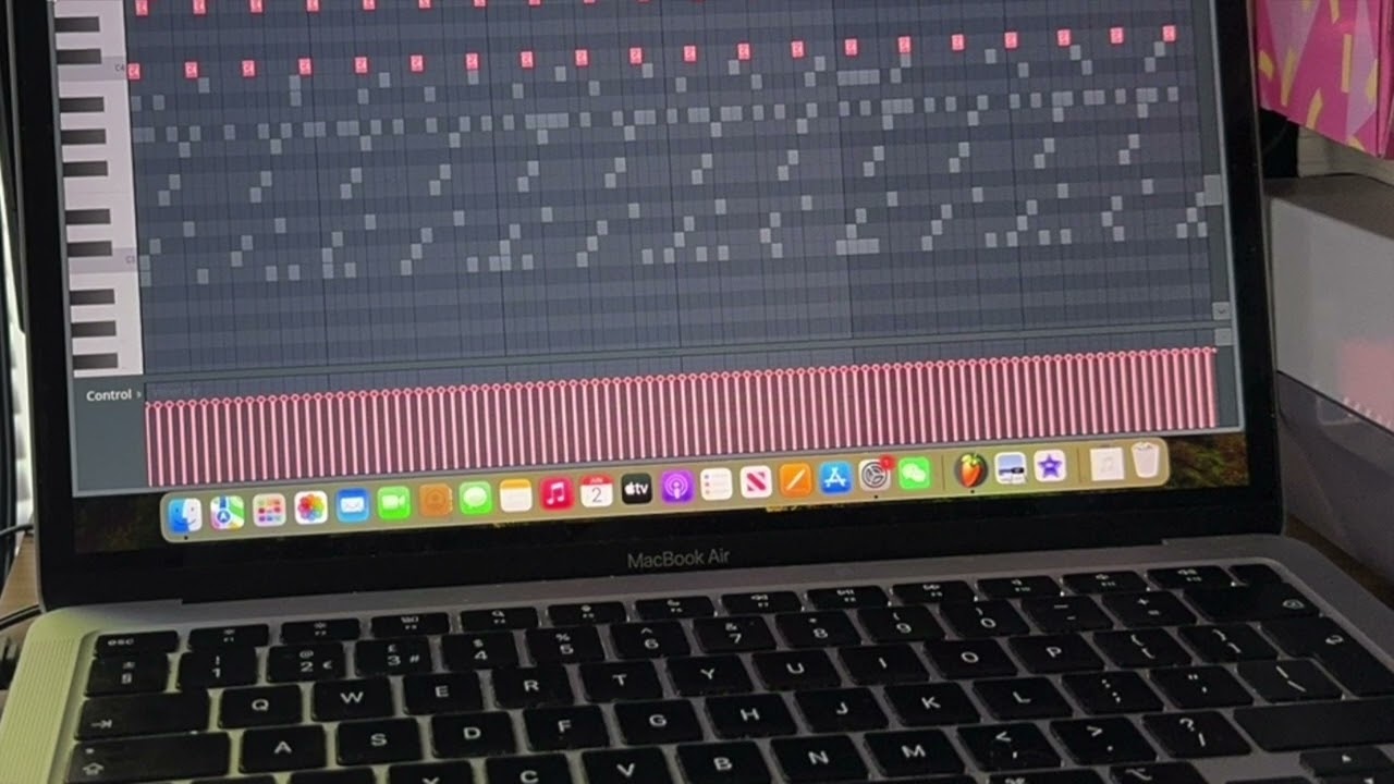 Roland SH 09 multitrack demo #5 240V