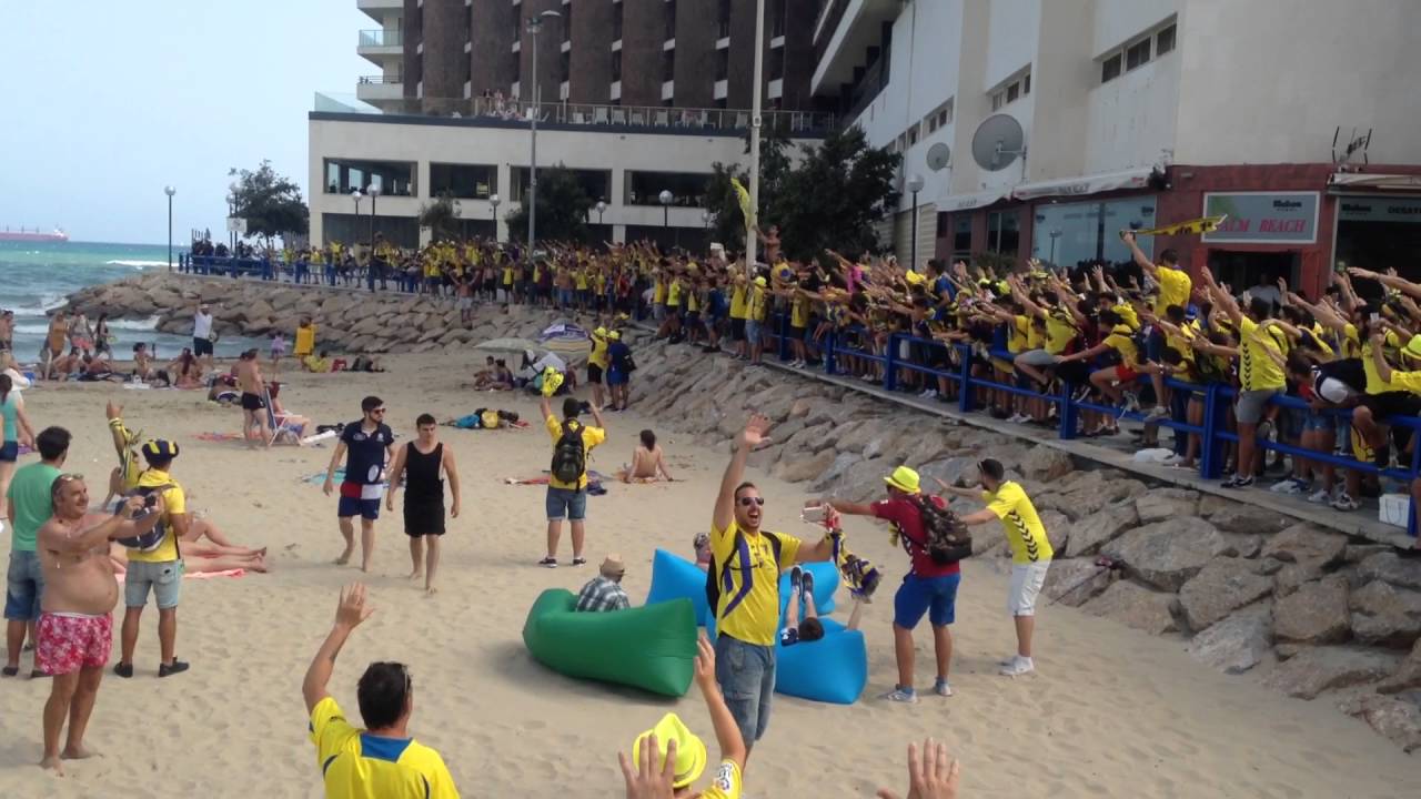 H&eacute;rcules-C&aacute;diz afici&oacute;n cadista en la playa
